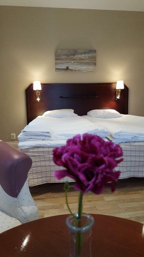 Dagsholm Hotell Fargelanda Bagian luar foto