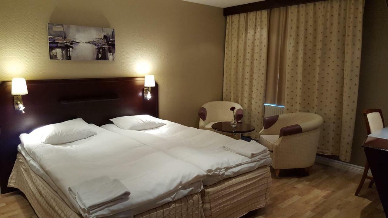 Dagsholm Hotell Fargelanda Bagian luar foto